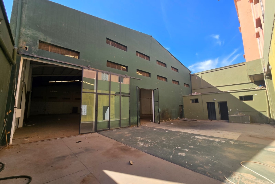 ZONE INDUSTRIELLE – ENTREPOT