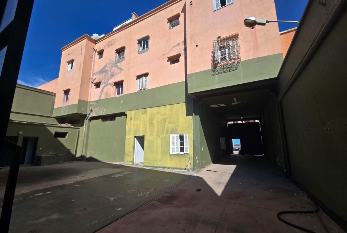 ZONE INDUSTRIELLE – ENTREPOT
