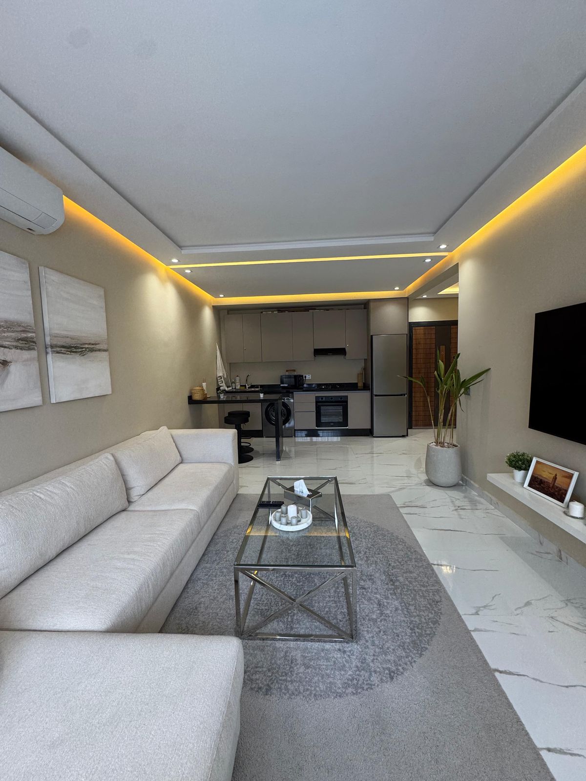 *VICTOR HUGO – T3 MEUBLE