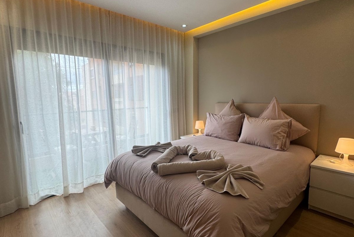 *VICTOR HUGO – T3 MEUBLE