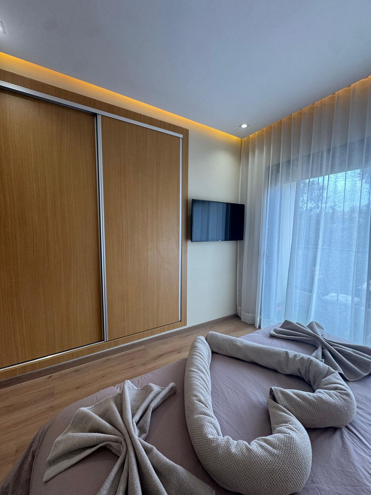 *VICTOR HUGO – T3 MEUBLE