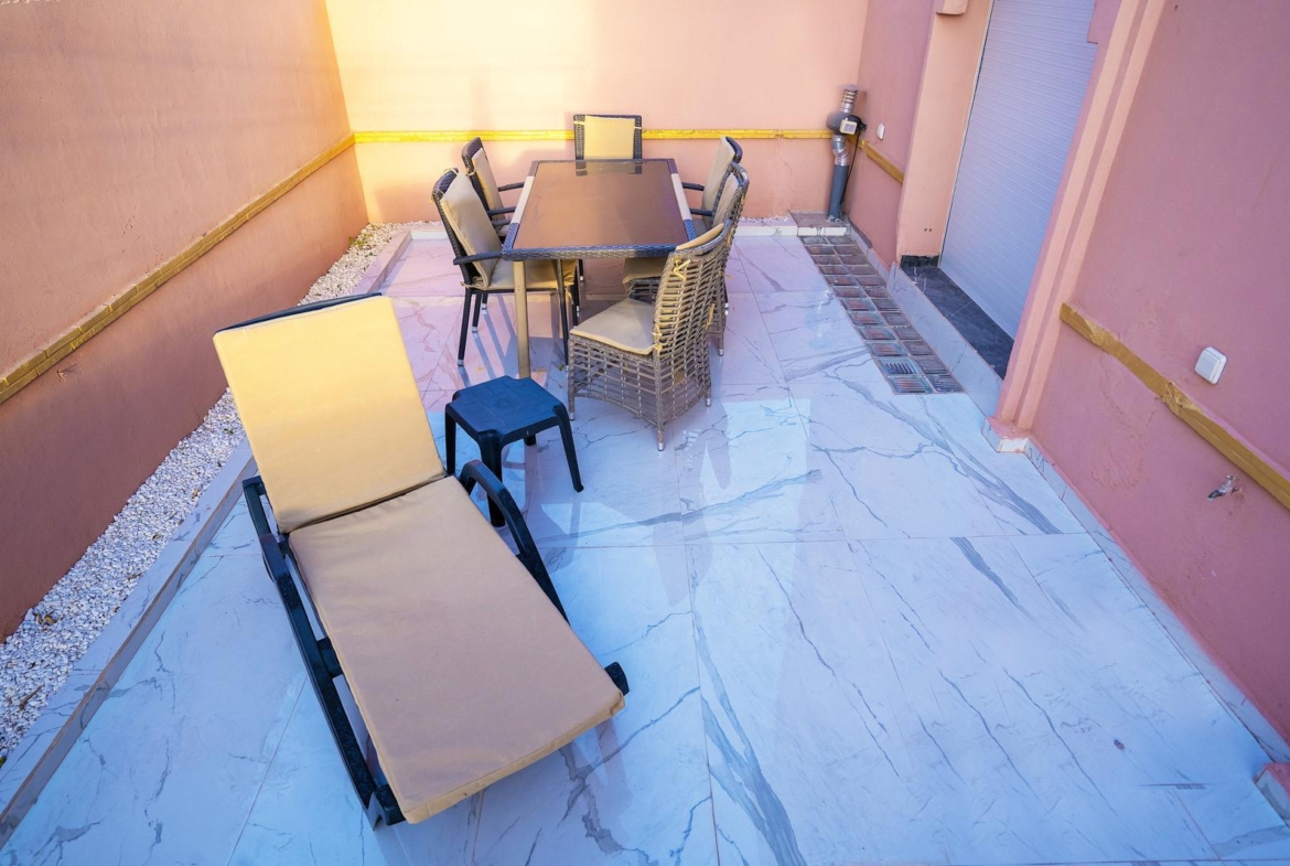 TARGA – VILLA 5 CHAMBRES – 2 PISCINES PRIVEES
