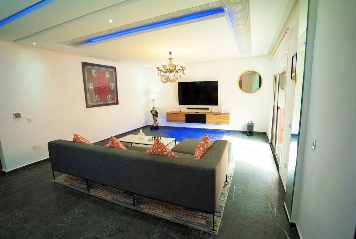TARGA – VILLA 5 CHAMBRES – 2 PISCINES PRIVEES