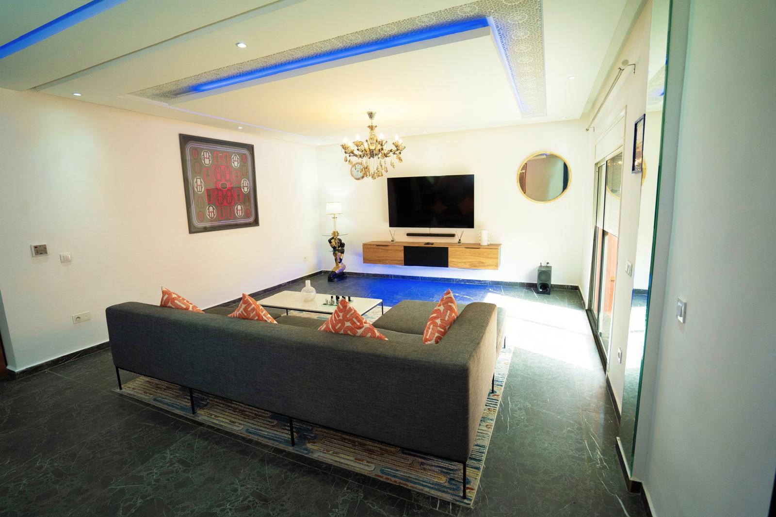 TARGA – VILLA 5 CHAMBRES – 2 PISCINES PRIVEES