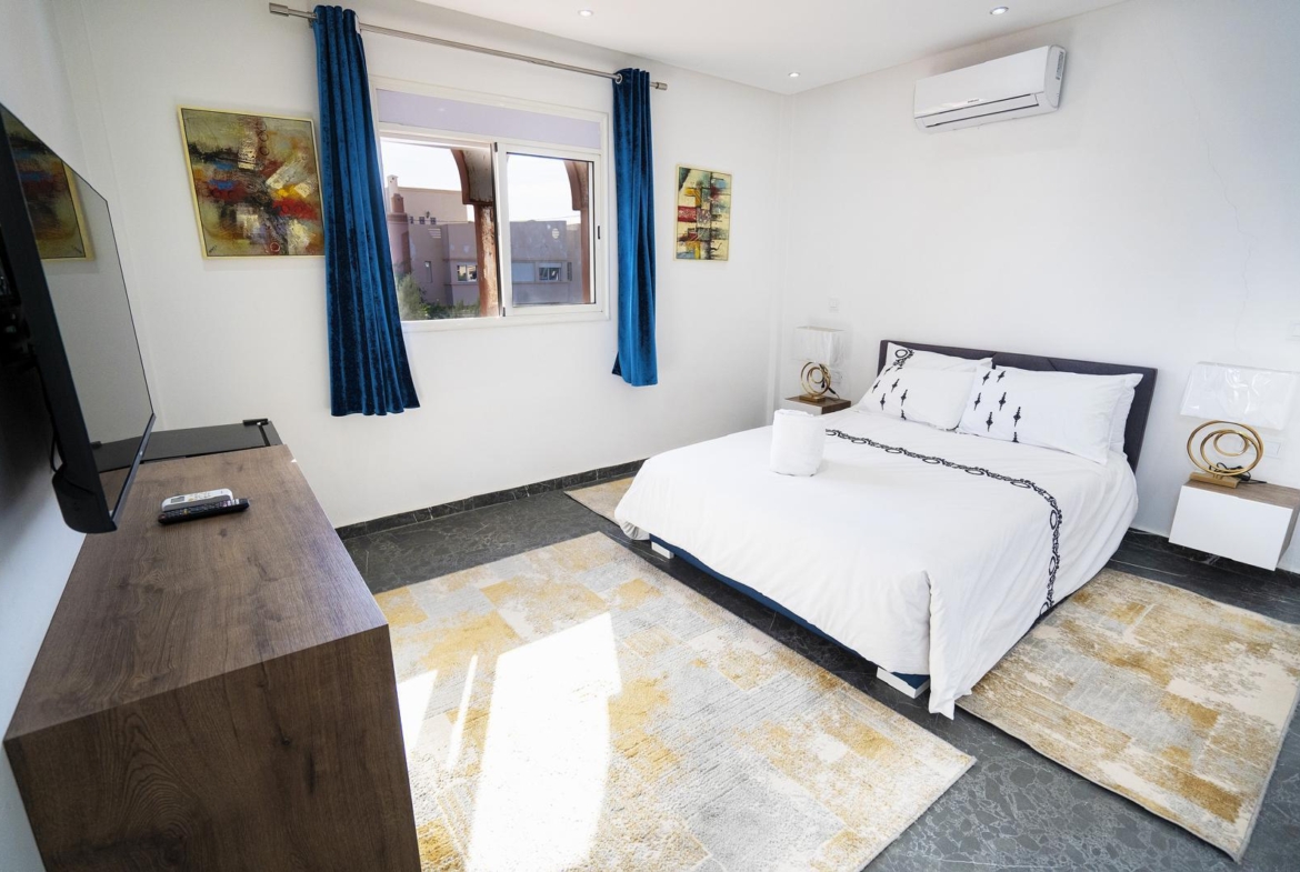 TARGA – VILLA 5 CHAMBRES – 2 PISCINES PRIVEES