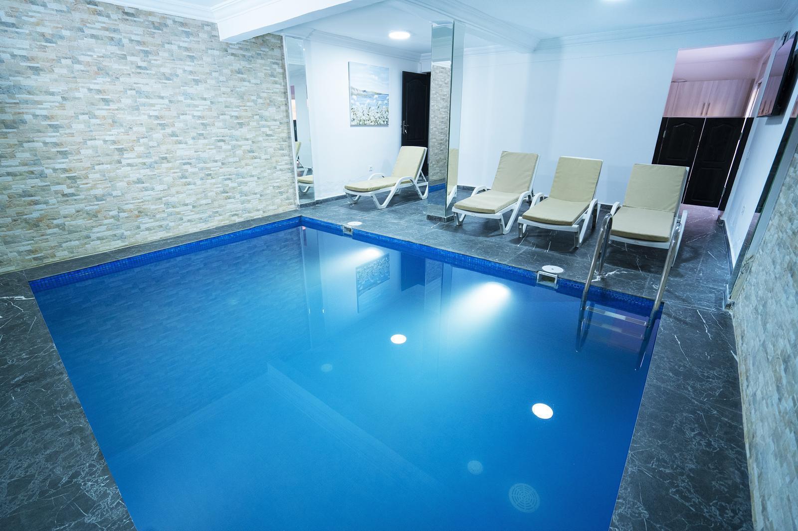 TARGA – VILLA 5 CHAMBRES – 2 PISCINES PRIVEES