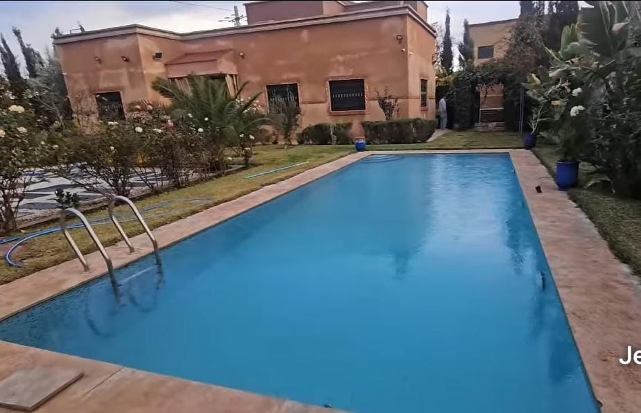 ROUTE DE FÈS KM 18 – VILLA 3 CHAMBRES MEUBLÉE