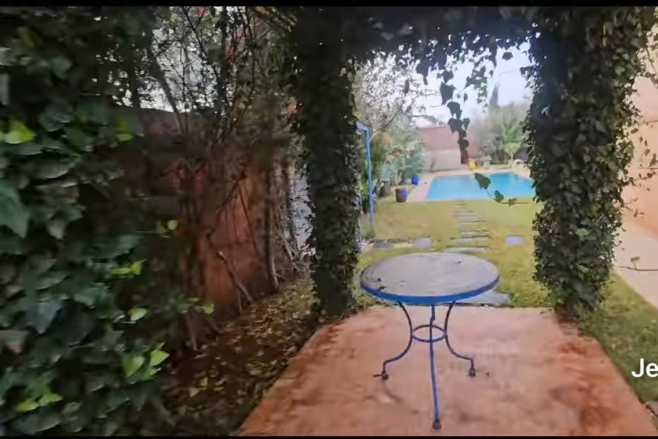 ROUTE DE FÈS KM 18 – VILLA 3 CHAMBRES MEUBLÉE