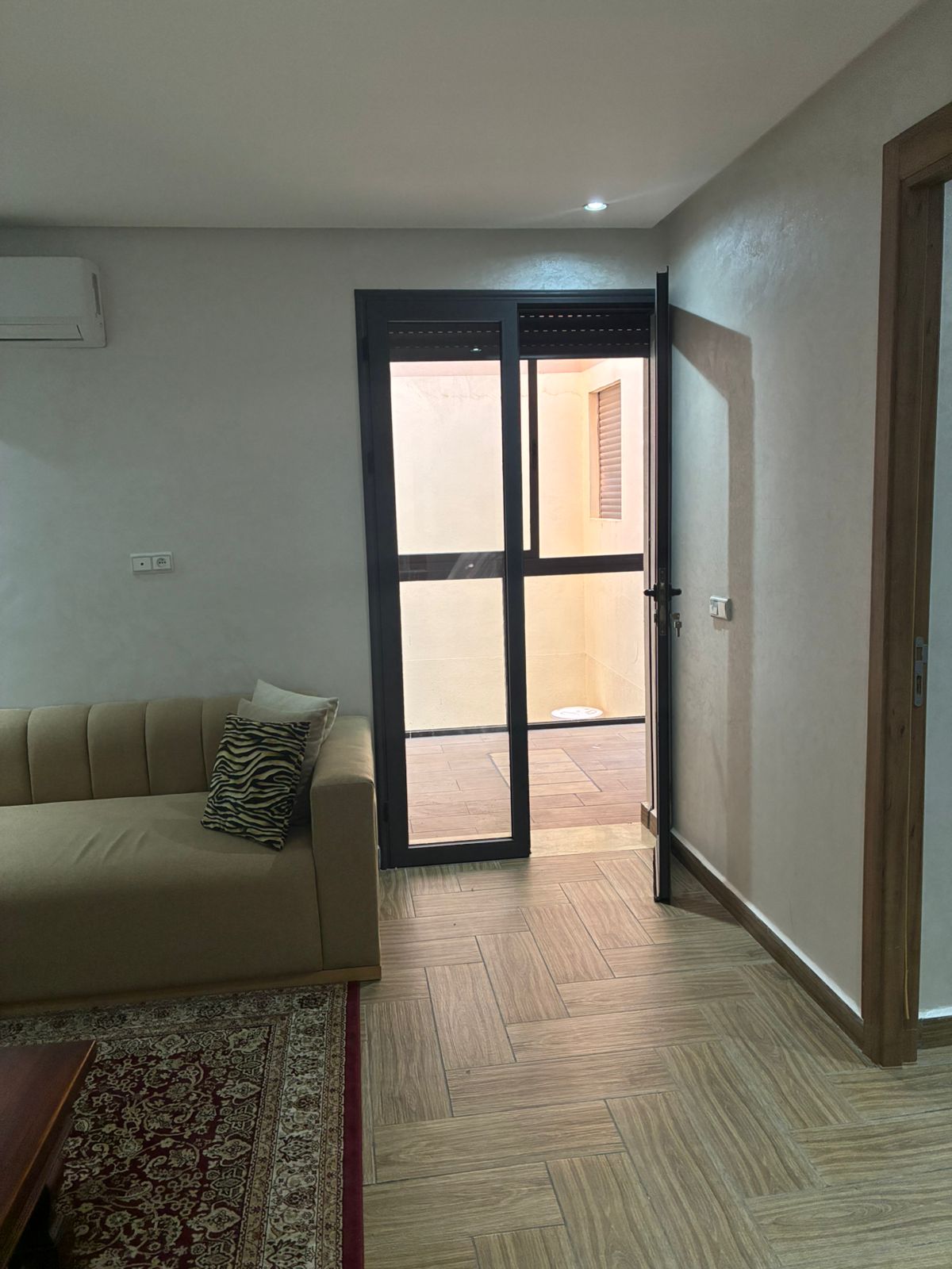 GUELIZ – DUPLEX NEUF T4 MEUBLE– VICTOR HUGO