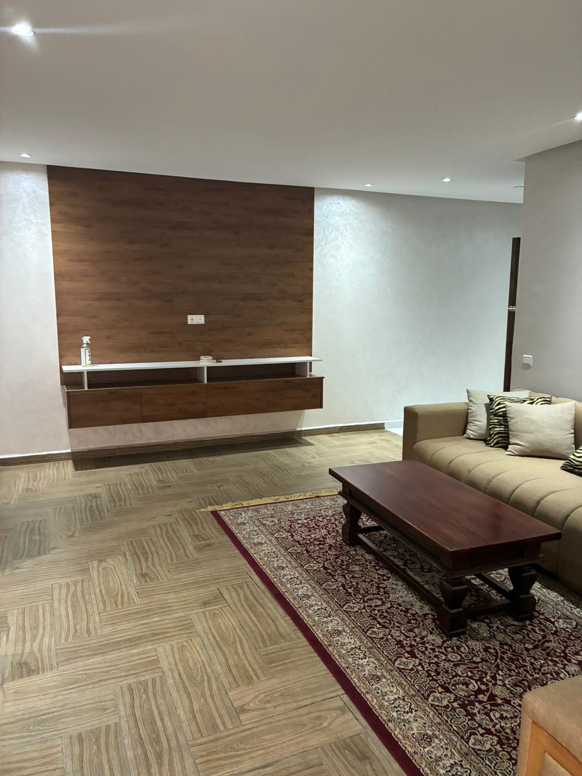 GUELIZ – DUPLEX NEUF T4 MEUBLE– VICTOR HUGO