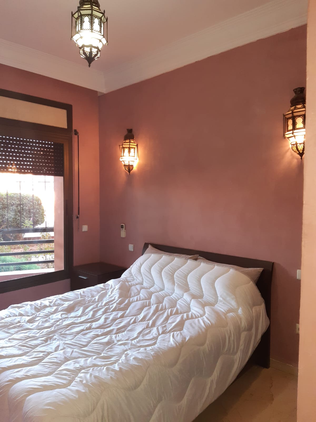 HIVERNAGE – T2 MEUBLE – RESIDENCE PISCINE