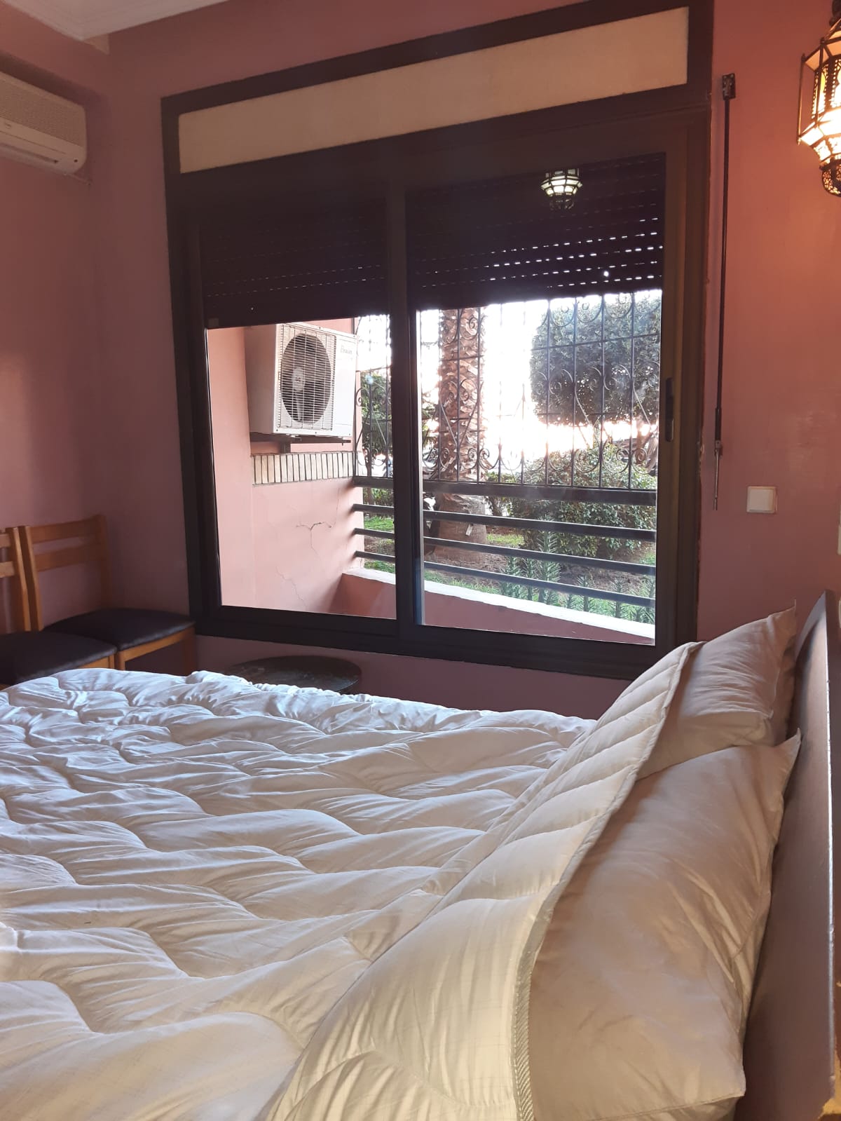 HIVERNAGE – T2 MEUBLE – RESIDENCE PISCINE
