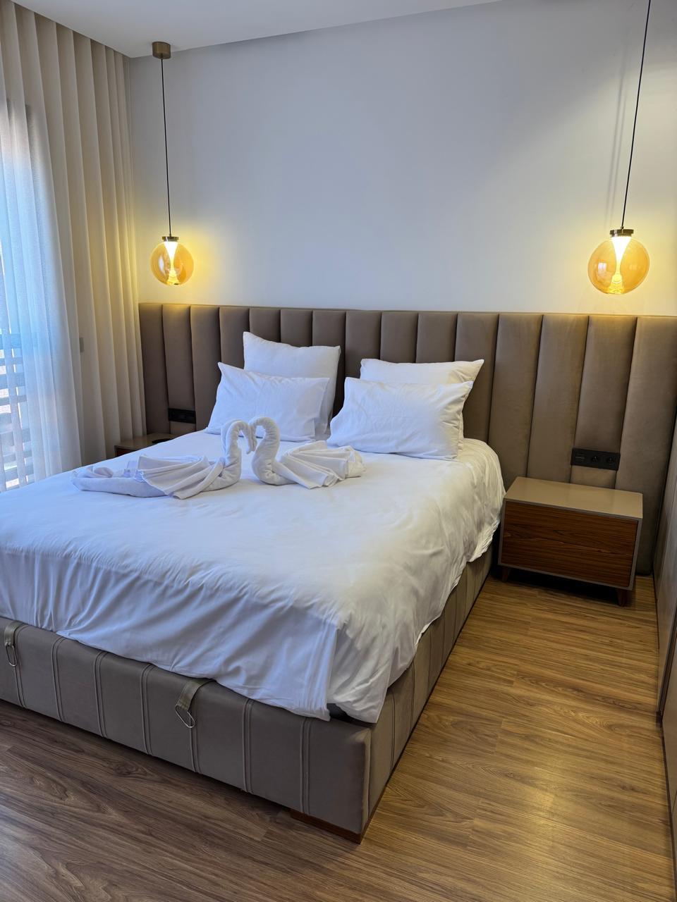 VICTOR HUGO – T3 MEUBLE – PISCINE ROOFTOP