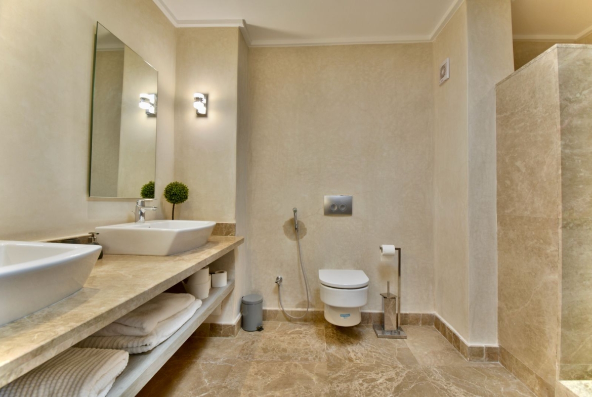 Villa meublée de prestige à la Résidence Waki – 3 chambres, cadre d’exception