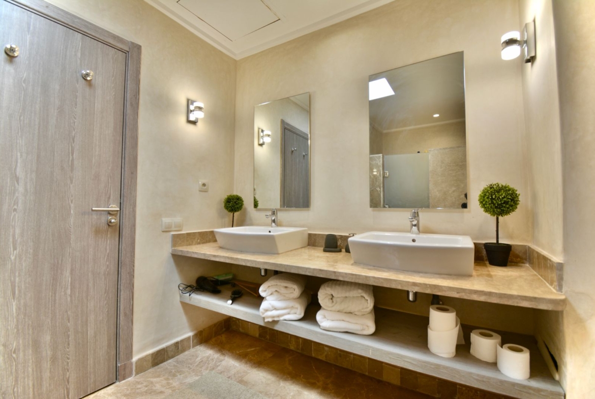 Villa meublée de prestige à la Résidence Waki – 3 chambres, cadre d’exception