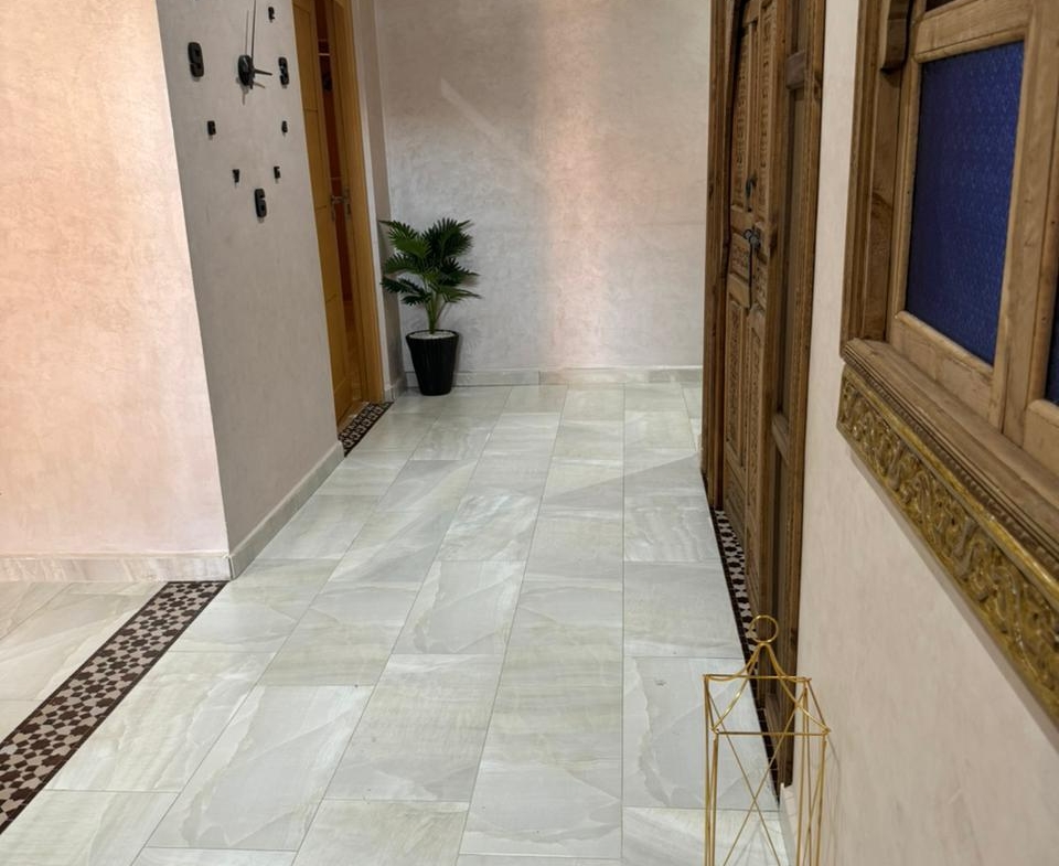 Étage de villa meublé 3 chambres à louer à Isil