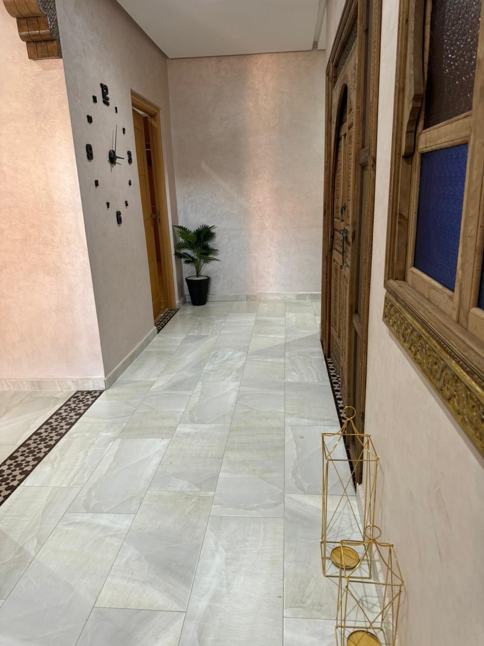 Étage de villa meublé 3 chambres à louer à Isil