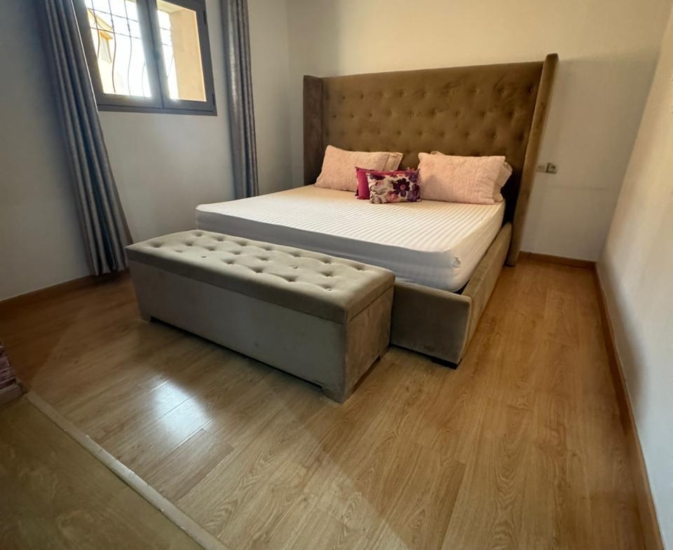 Étage de villa meublé 3 chambres à louer à Isil