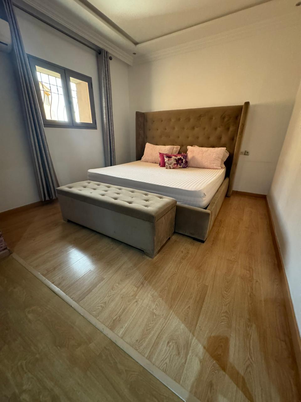 Étage de villa meublé 3 chambres à louer à Isil