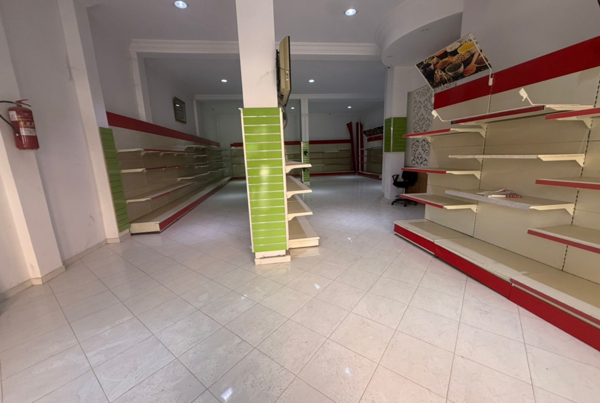 Local commercial Izdihar sur le boulvard