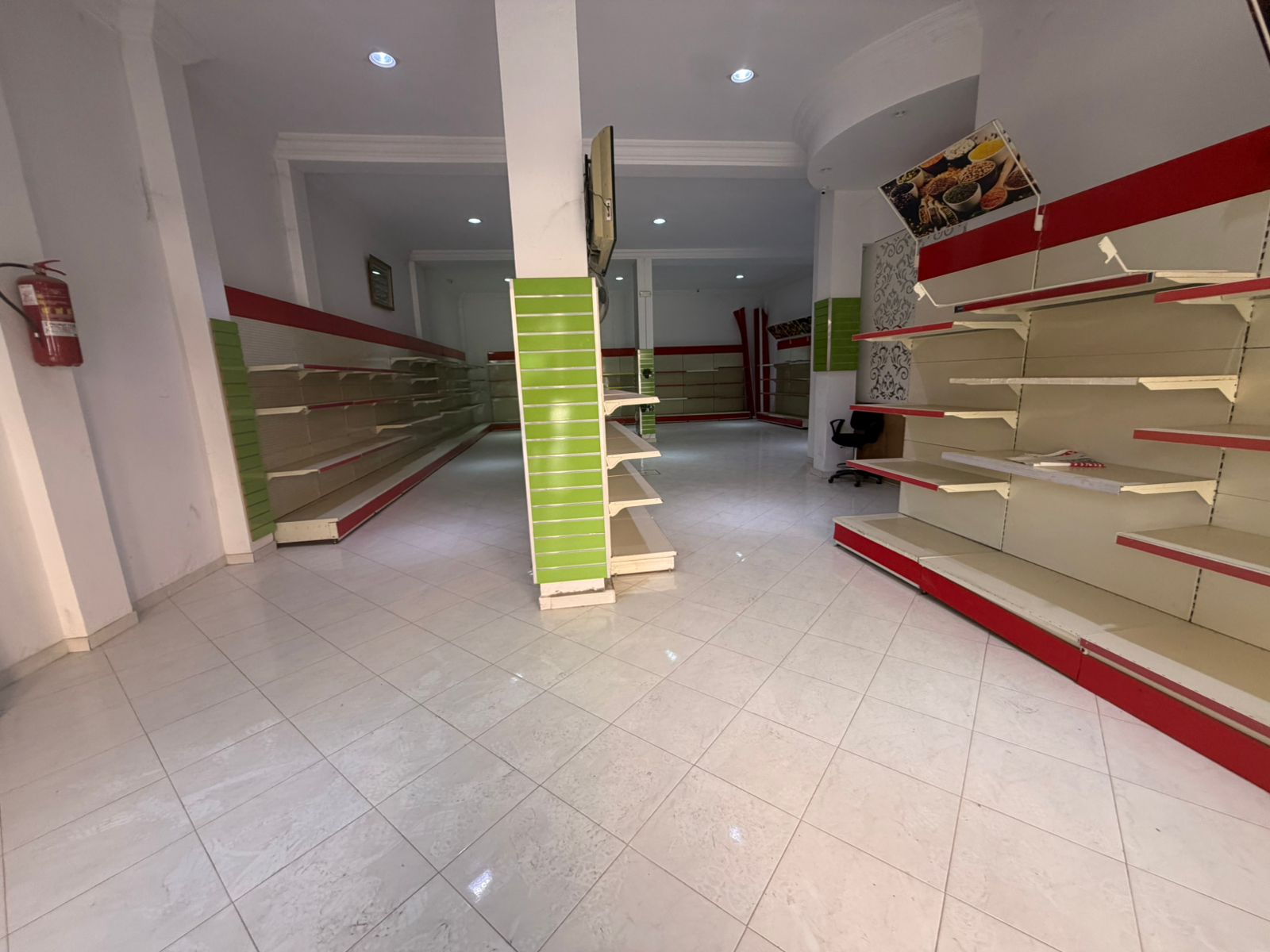 Local commercial Izdihar sur le boulvard