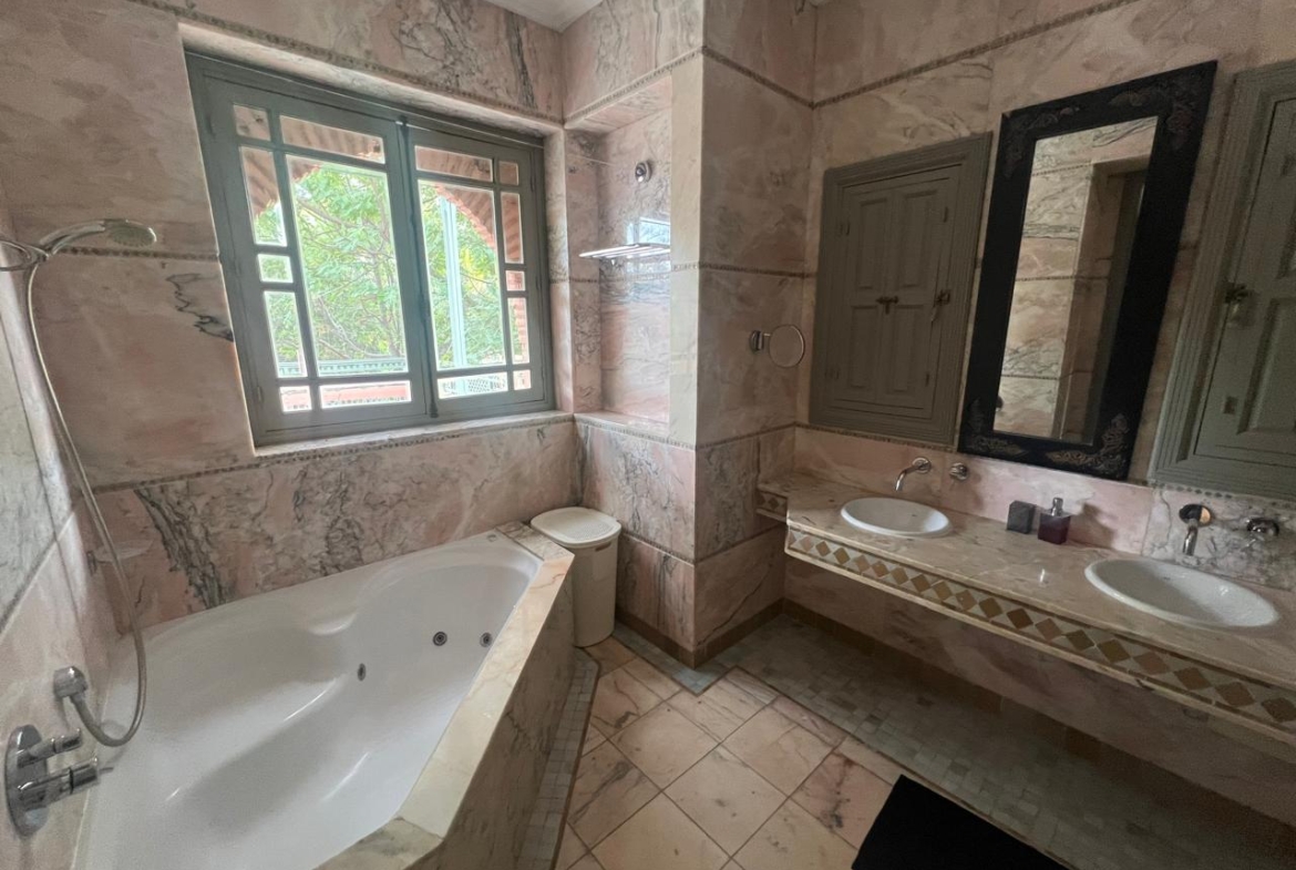 Magnifique villa entièrement rénovée– Palmeraie
