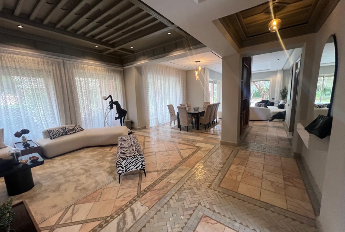 Magnifique villa entièrement rénovée– Palmeraie