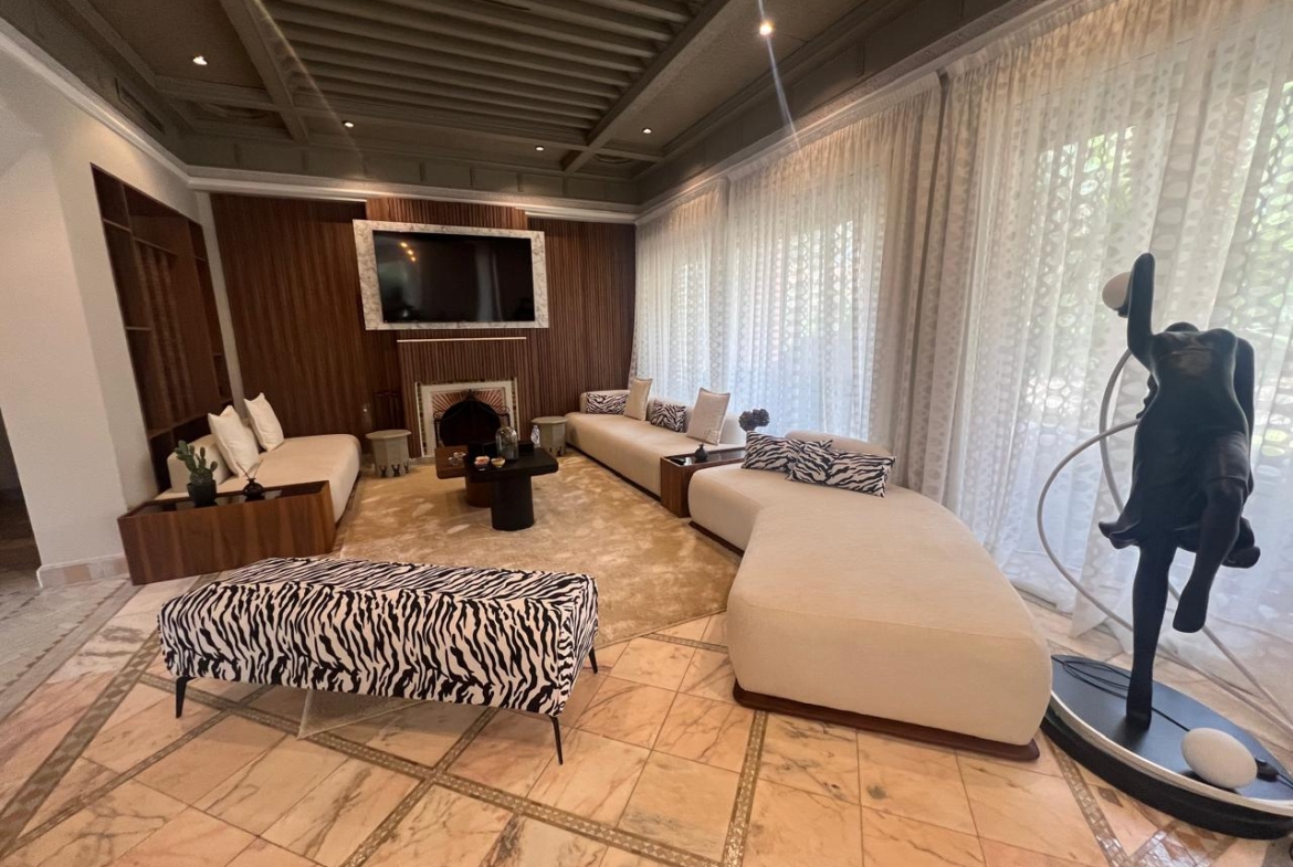Magnifique villa entièrement rénovée– Palmeraie