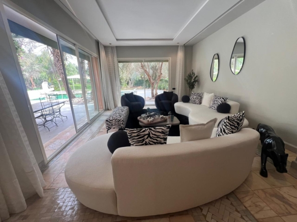 Magnifique villa entièrement rénovée– Palmeraie