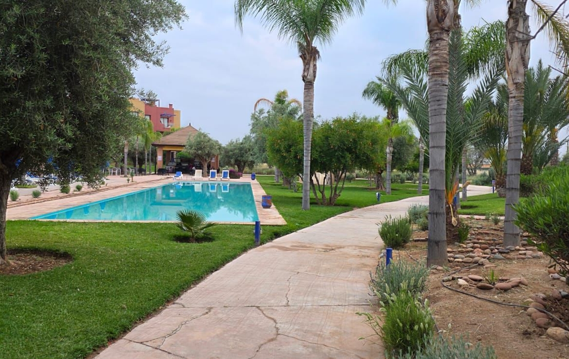 Superbe appart de 70 m² en résidence sécurisée avec piscine_ à coté stade Rte de casa