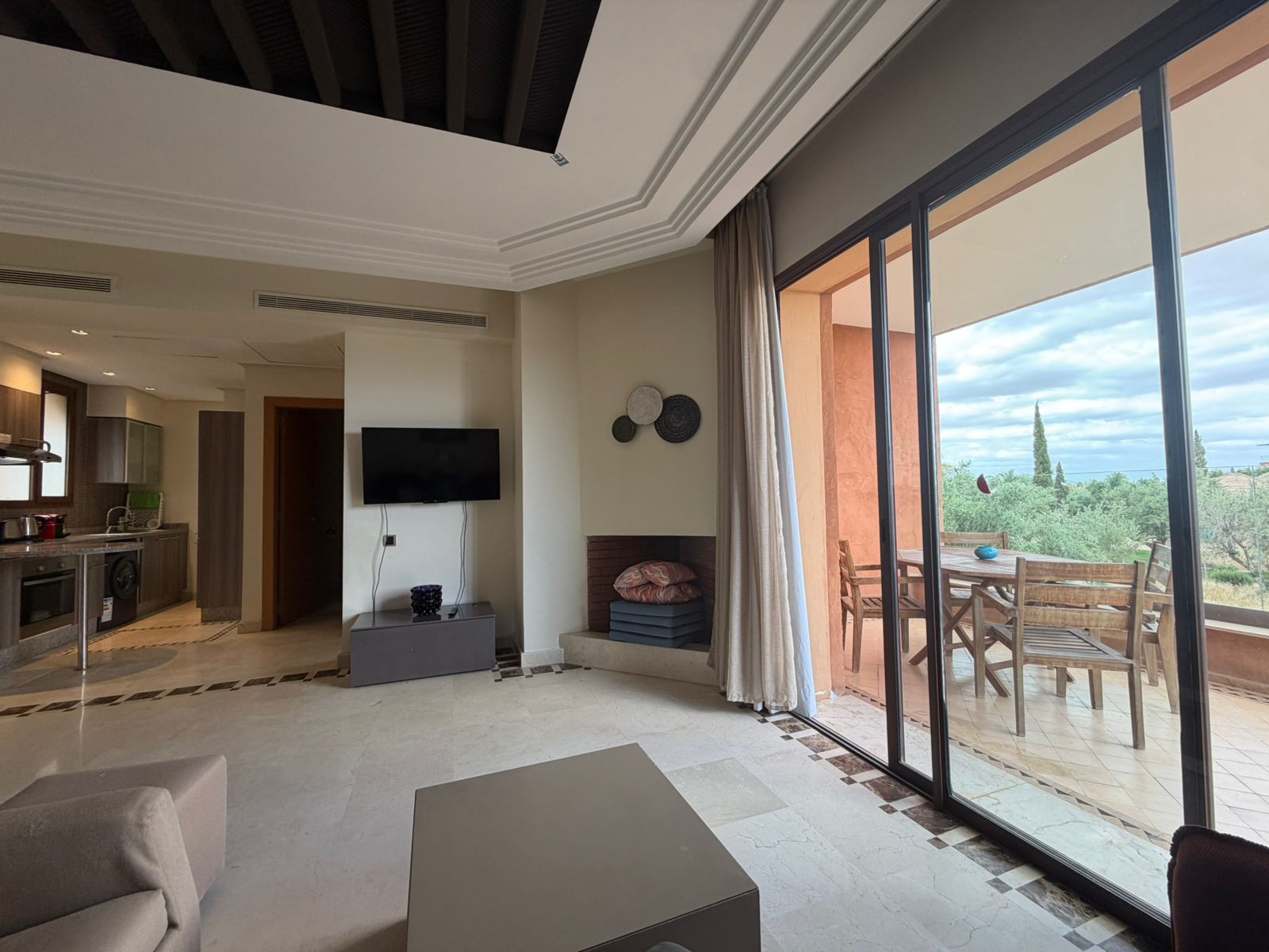 Superbe appart de 70 m² en résidence sécurisée avec piscine_ à coté stade Rte de casa