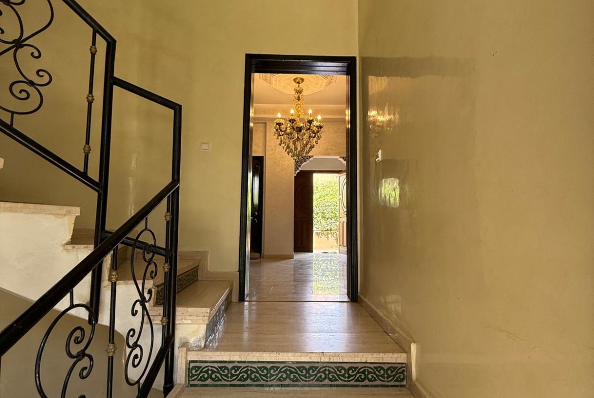 Villa Meublée avec Piscine à Louer à Targa – Résidence Privée – 6 Chambres