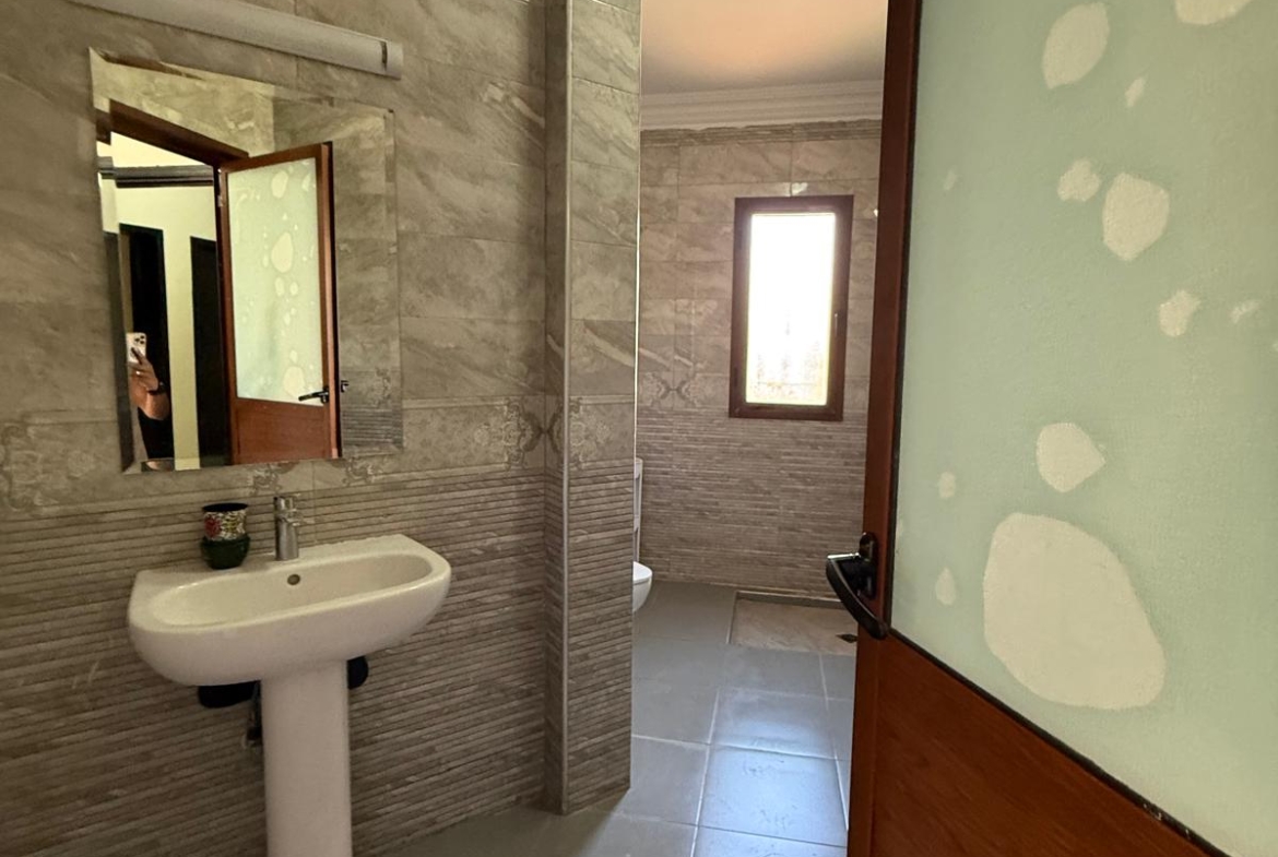 Villa Meublée avec Piscine à Louer à Targa – Résidence Privée – 6 Chambres