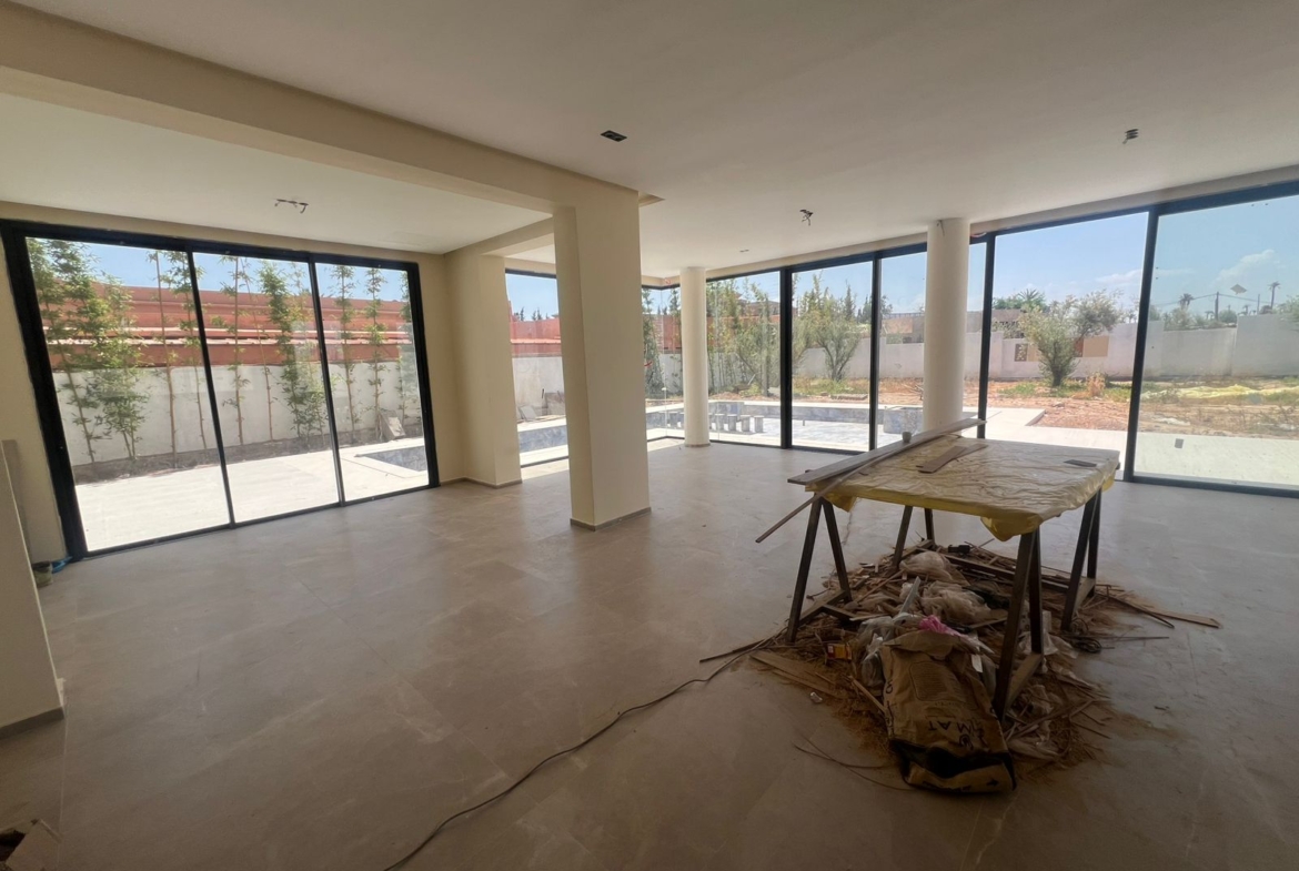 VILLA CONTEMPORAINE DE PRESTIGE À VENDRE