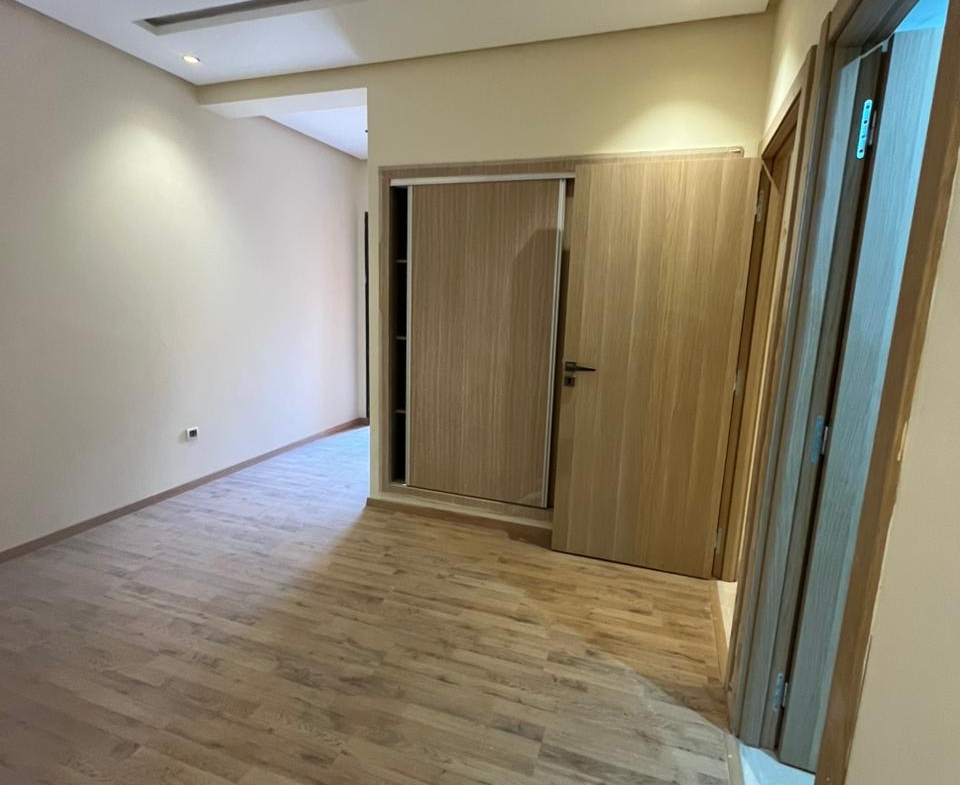 Appartement haut standing de 83 m² Résidence avec piscine intérieur