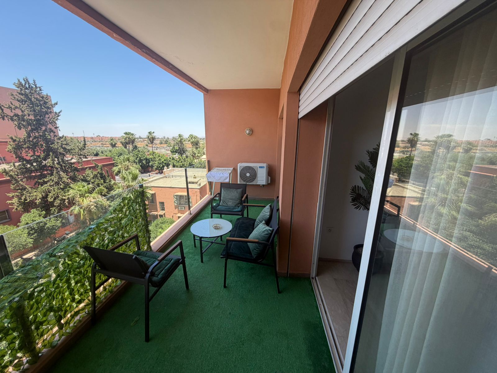 Appartement T2 AVEC TERASSE PISCINE – GUÉLIZ PROCHE DE LA GARE