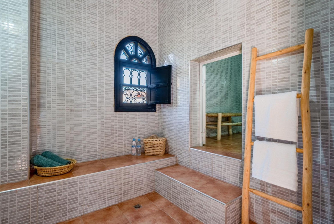 Magnifique Villa 4 façades  à vendre – Route de Fès, Marrakech