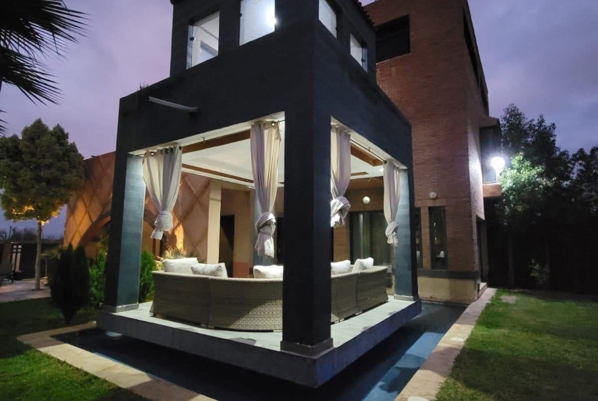Villa de Standing avec Piscine Privée