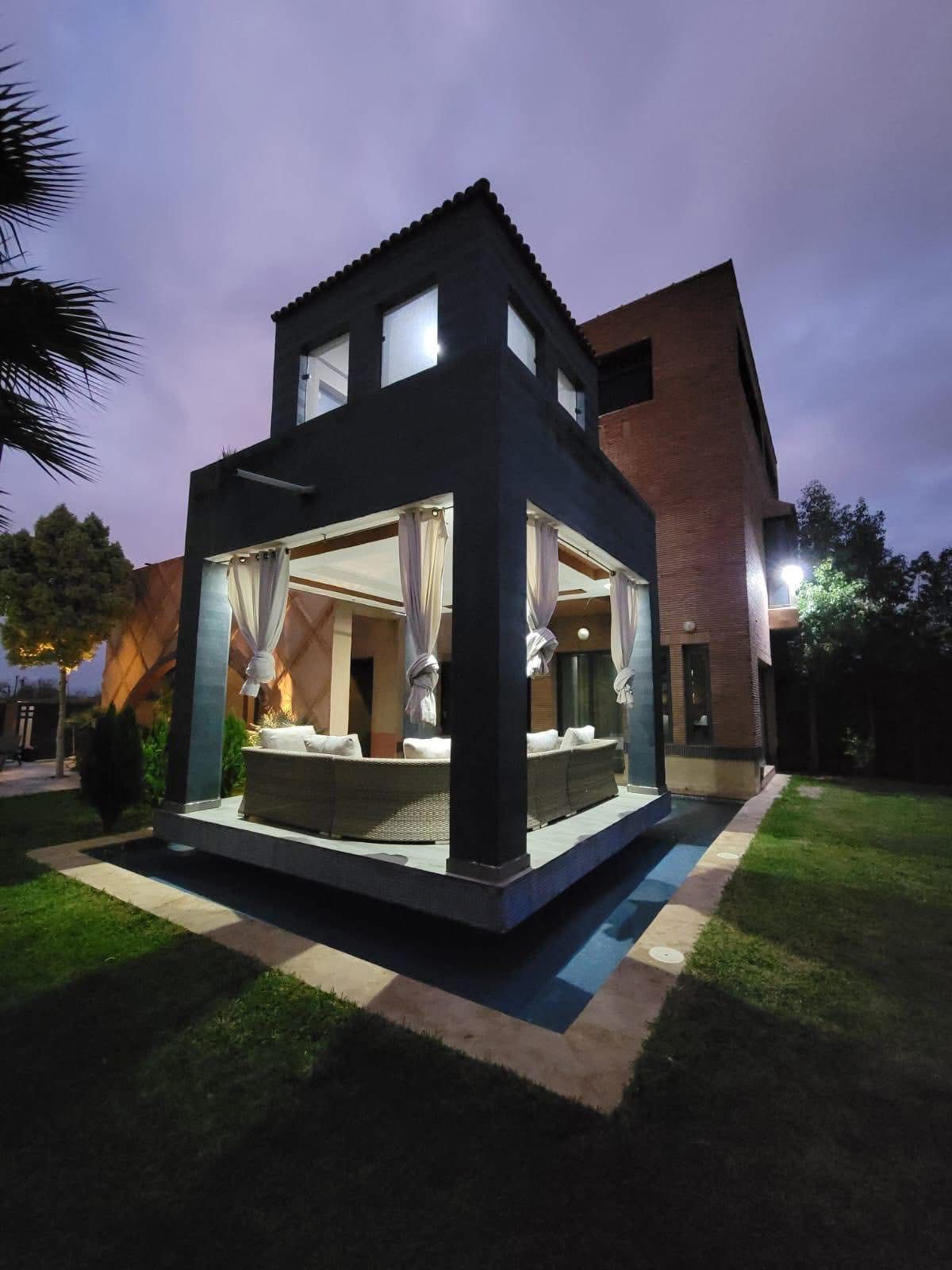 Villa de Standing avec Piscine Privée