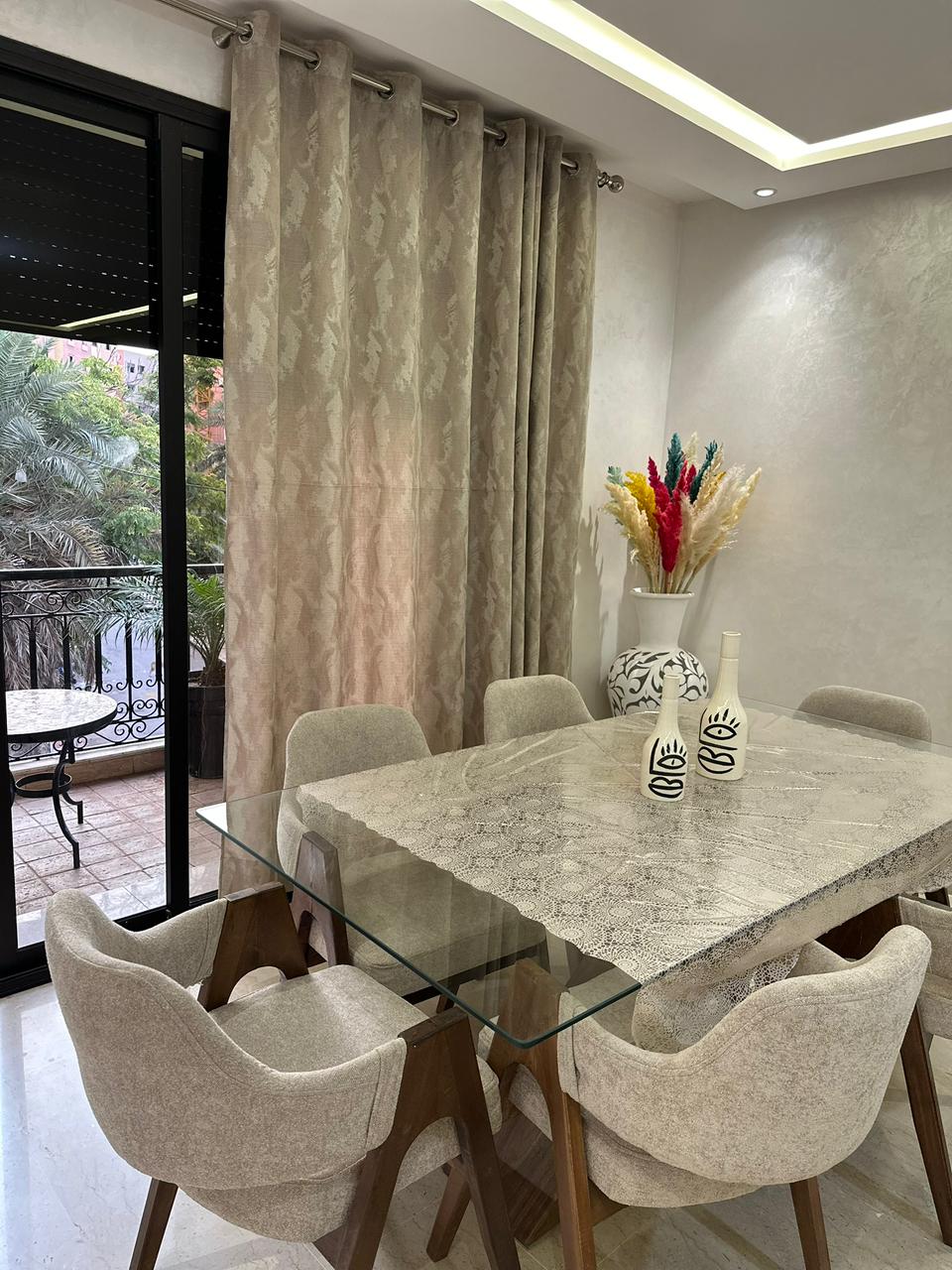 Coup de Cœur à Guéliz : 111 m² avec Terrasse & Balcons à 5 min du Carré Eden