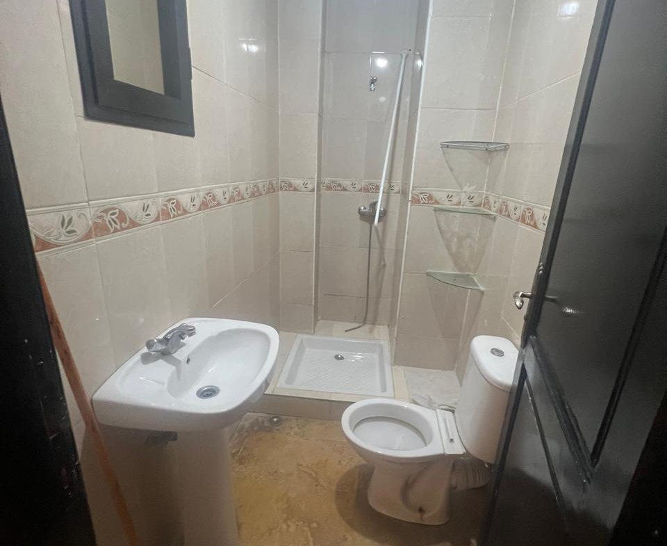 📍 Route de Casablanca : Appartement T3 bien situé rénovation à prévoir