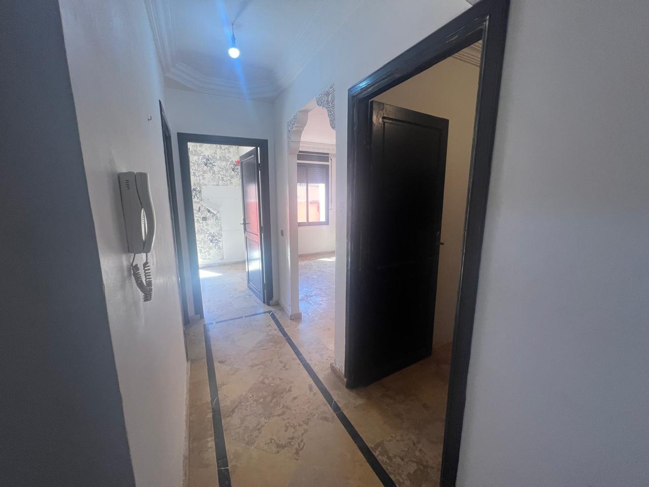 📍 Route de Casablanca : Appartement T3 bien situé rénovation à prévoir