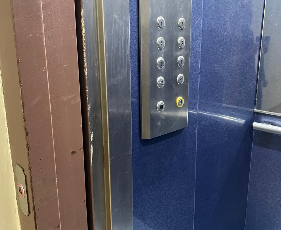 📍 Route de Casablanca : Appartement T3 bien situé rénovation à prévoir