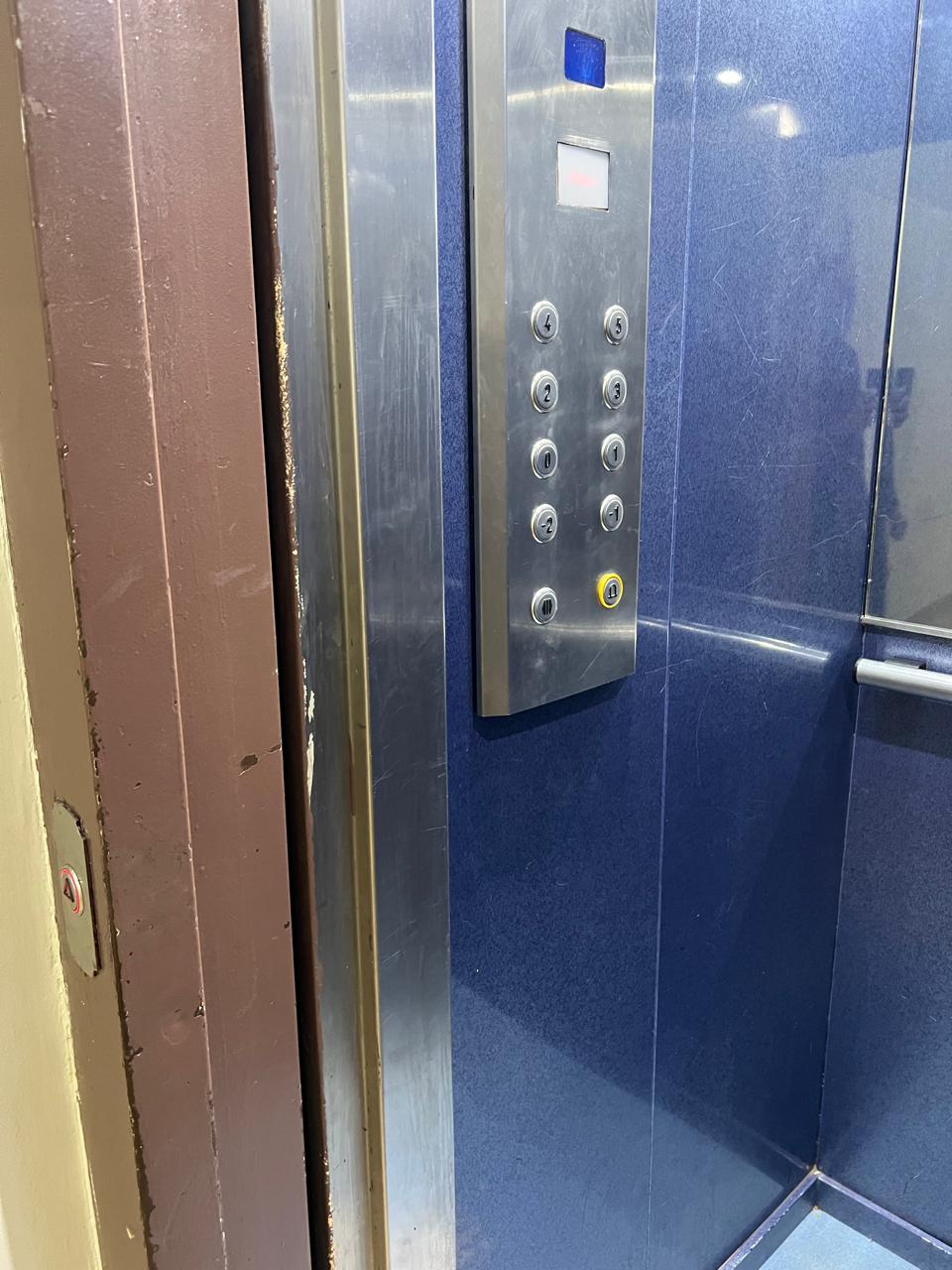 📍 Route de Casablanca : Appartement T3 bien situé rénovation à prévoir