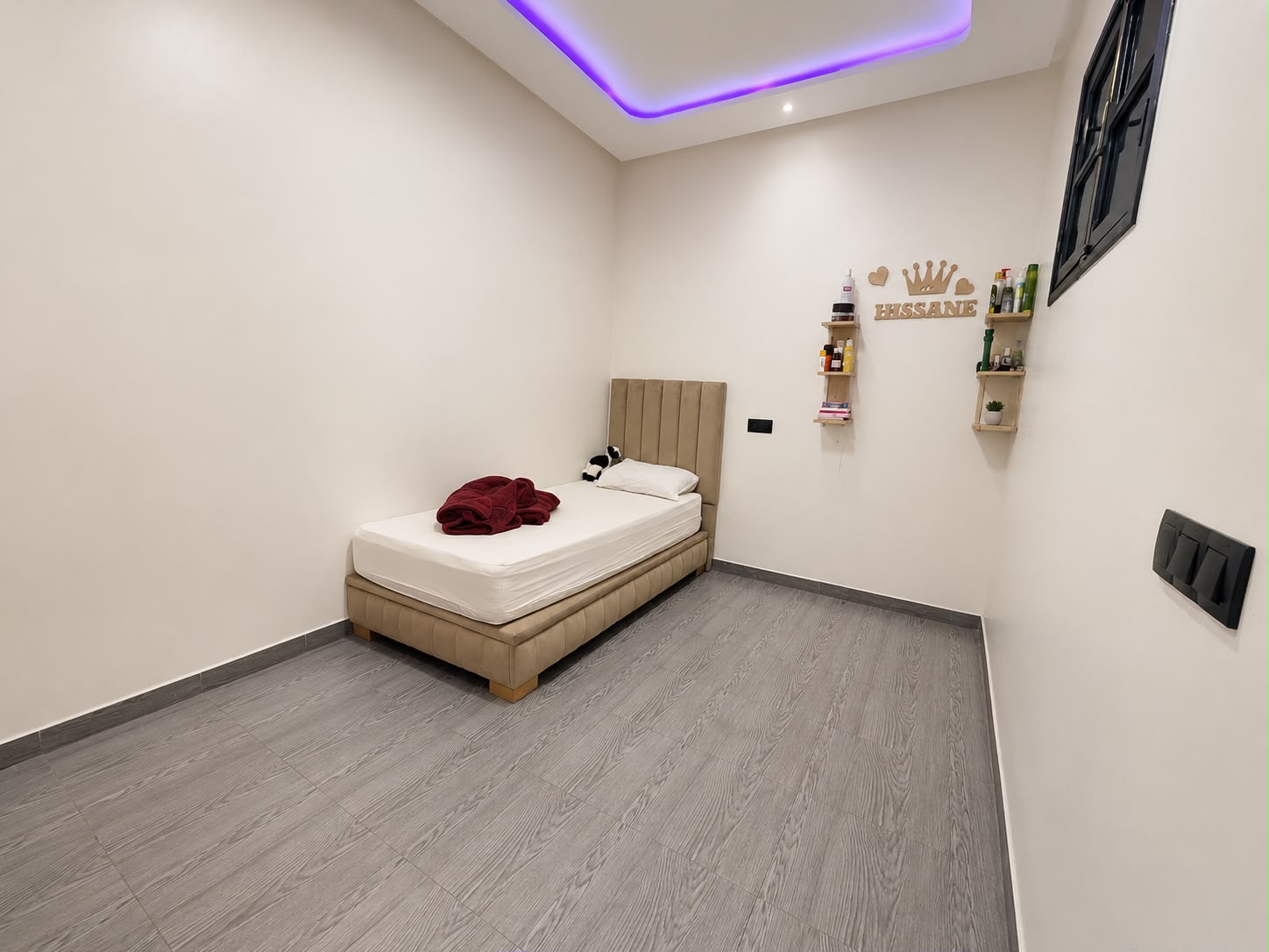 À Seulement 5 min de Guéliz – Maison de Ville avec Local Commercial à Vendre