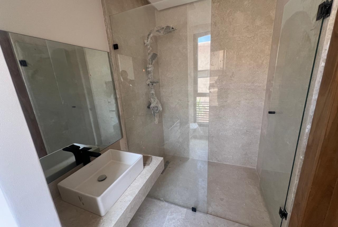 Superbe Villa de Prestige Route d’Amizmiz 8km–                     À VENDRE
