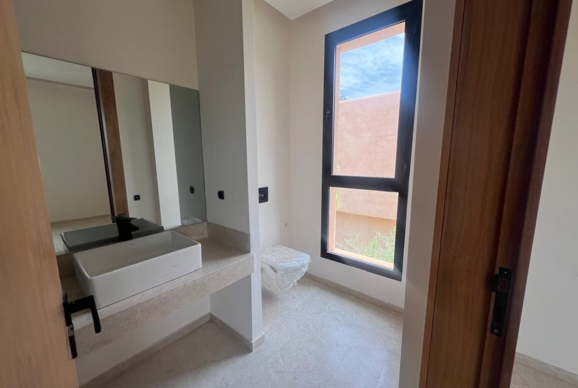Superbe Villa de Prestige Route d’Amizmiz 8km–                     À VENDRE