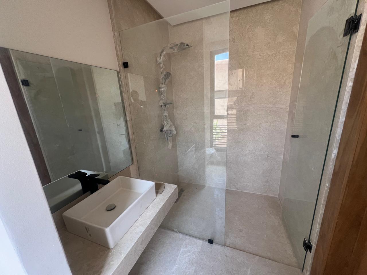 Superbe Villa de Prestige Route d’Amizmiz 8km–                     À VENDRE