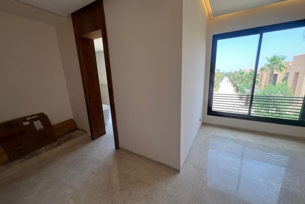 Superbe Villa de Prestige Route d’Amizmiz 8km–                     À VENDRE