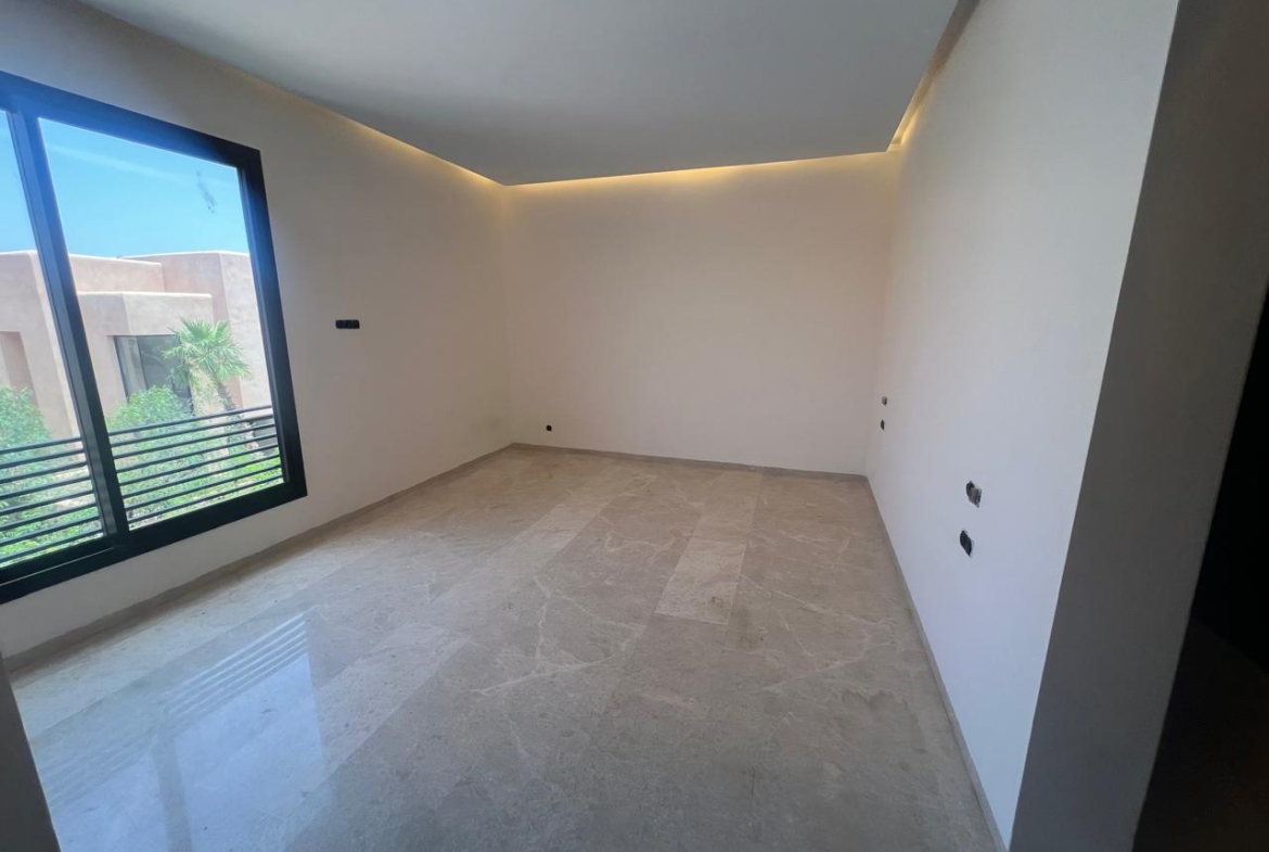 Superbe Villa de Prestige Route d’Amizmiz 8km–                     À VENDRE